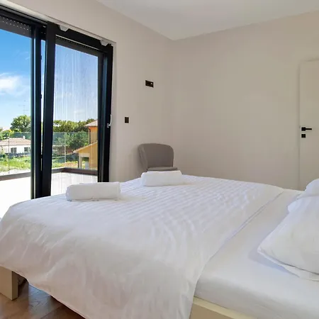 Luna, A Luxurious Close To The Sea * Nedeščina