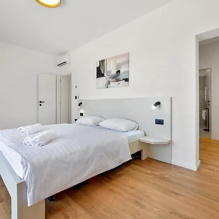 Feriehus Luna, A Luxurious Close To The Sea Nedeščina