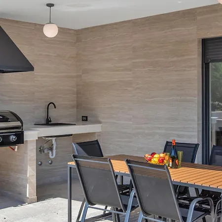 Feriehus Luna, A Luxurious Close To The Sea *